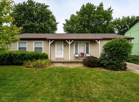 Photo of 7 Cedar Court, Bloomington, IL 61701 (MLS # 12707700)