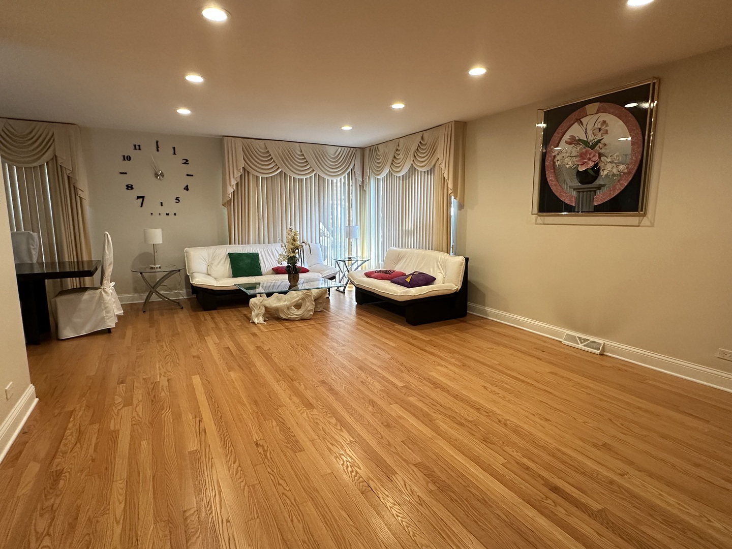 3929 W Jarvis Avenue