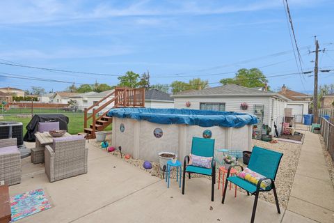 Tiny photo for 3227 N Pioneer Avenue, Chicago, IL 60634 (MLS # 12628240)