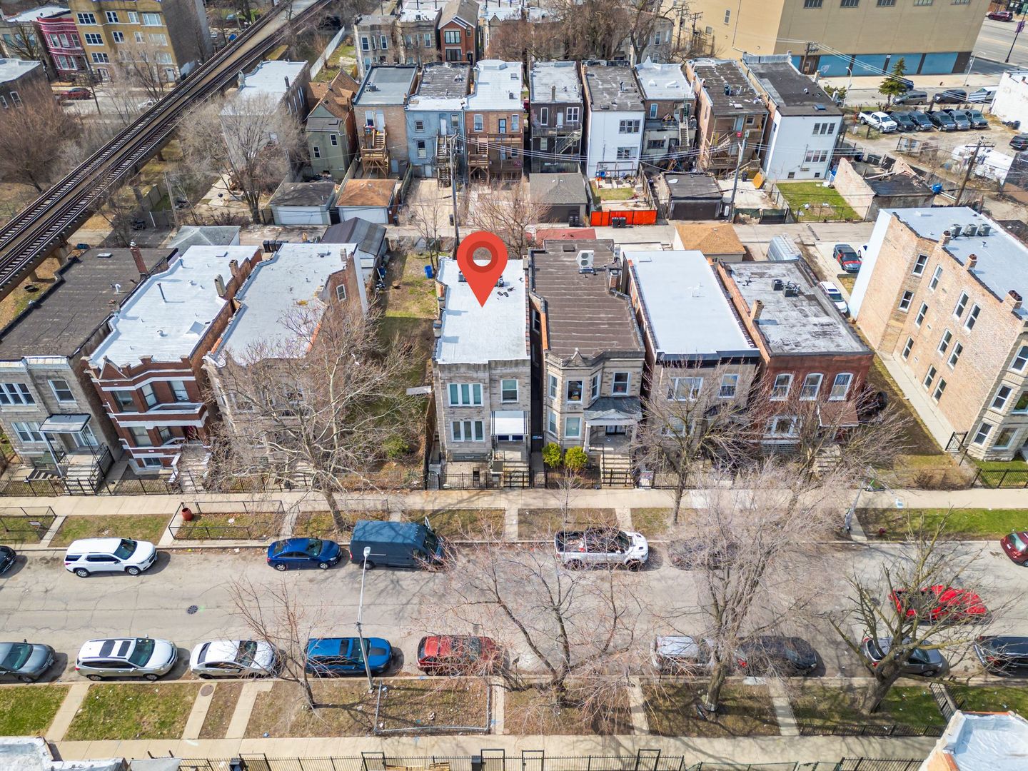 1940 S TRUMBULL Avenue