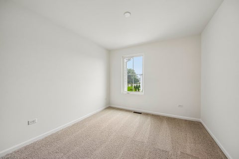 Tiny photo for 303 Avondale Lane, Lincolnshire, IL 60069 (MLS # 12697112)