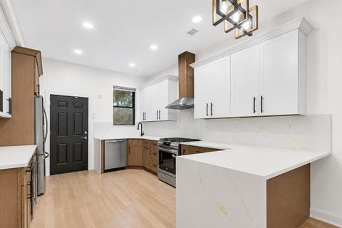 Tiny photo for 6148 S Ingleside Avenue, Chicago, IL 60637 (MLS # 12731593)