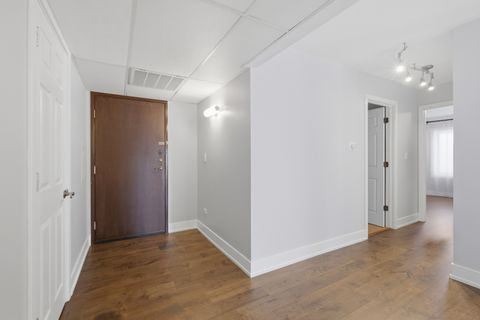 Tiny photo for 9332 Landings Lane #404, Des Plaines, IL 60016 (MLS # 12589840)