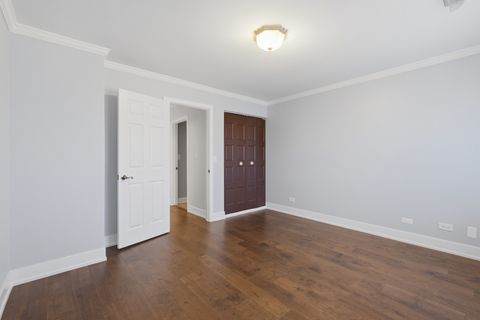 Tiny photo for 9332 Landings Lane #404, Des Plaines, IL 60016 (MLS # 12589840)