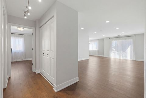 Tiny photo for 9332 Landings Lane #404, Des Plaines, IL 60016 (MLS # 12589840)