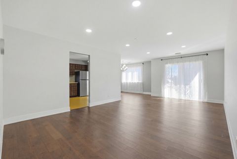 Tiny photo for 9332 Landings Lane #404, Des Plaines, IL 60016 (MLS # 12589840)