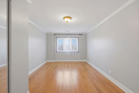 Tiny photo for 9332 Landings Lane #404, Des Plaines, IL 60016 (MLS # 12589840)