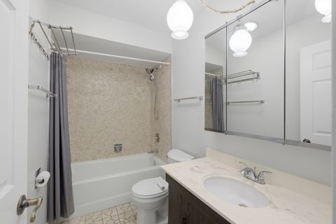 Tiny photo for 9332 Landings Lane #404, Des Plaines, IL 60016 (MLS # 12589840)