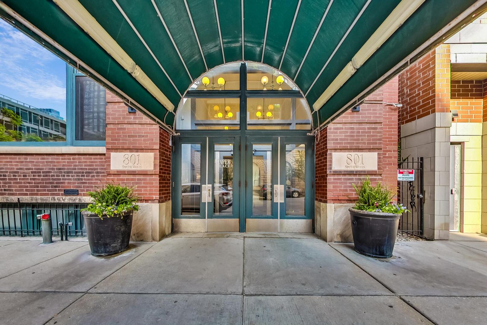 801 S WELLS Street 208
