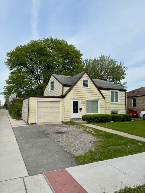 2219 S 13th Avenue Broadview IL 60155