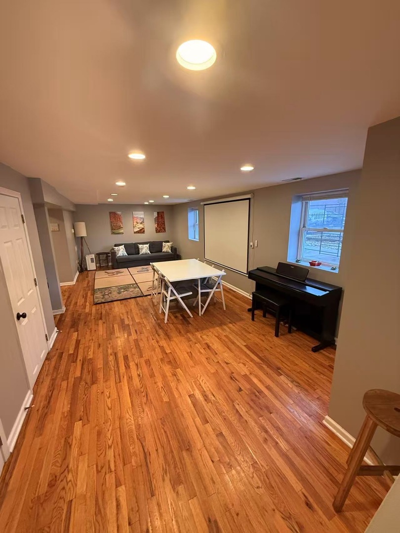 2315 W Waveland Avenue B