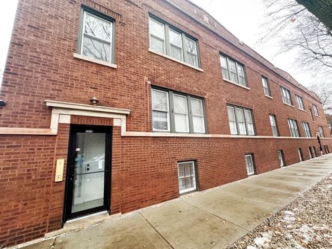 2315 W Waveland Avenue B Chicago IL 60618