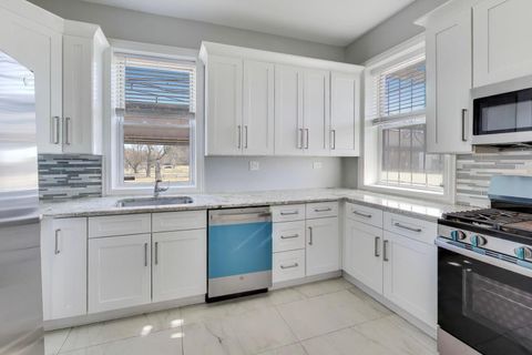 Tiny photo for 313 E 60th Street #1, Chicago, IL 60637 (MLS # 12615671)