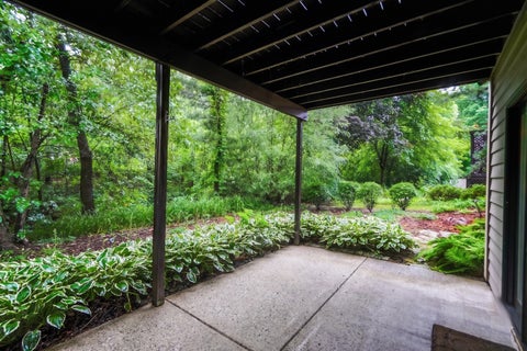Tiny photo for 640 Walnut Oaks Drive, Roselle, IL 60172 (MLS # 12757750)