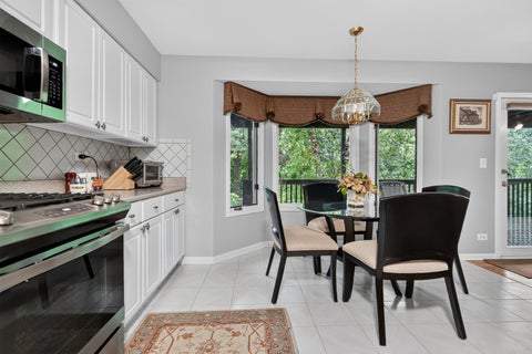 Tiny photo for 640 Walnut Oaks Drive, Roselle, IL 60172 (MLS # 12757750)