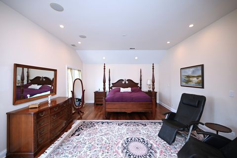 Tiny photo for 175 LAGOON Drive, Northfield, IL 60093 (MLS # 12612213)