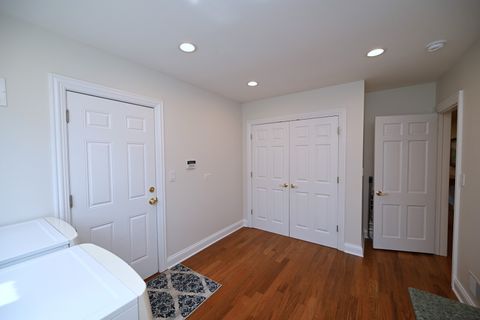 Tiny photo for 175 LAGOON Drive, Northfield, IL 60093 (MLS # 12612213)