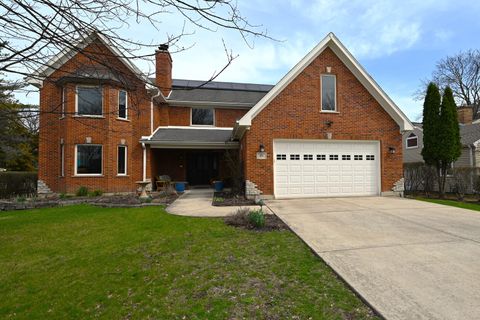 175 LAGOON Drive Northfield IL 60093