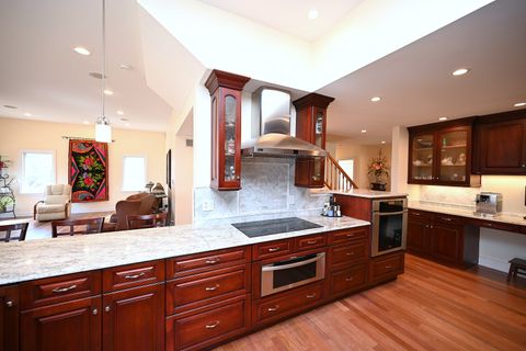 Tiny photo for 175 LAGOON Drive, Northfield, IL 60093 (MLS # 12612213)