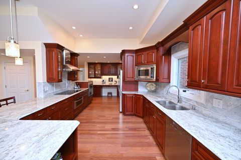 Tiny photo for 175 LAGOON Drive, Northfield, IL 60093 (MLS # 12612213)