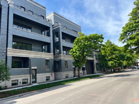 Photo of 1767 W Rosehill Drive #403, Chicago, IL 60660 (MLS # 12561220)