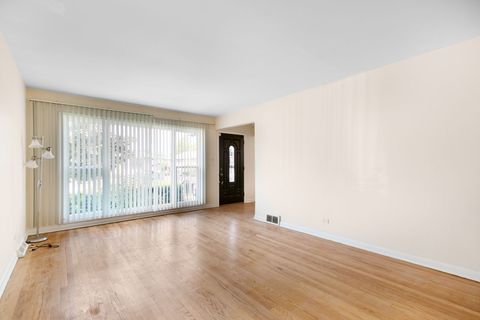 Tiny photo for 8646 S University Avenue, Chicago, IL 60619 (MLS # 12499024)