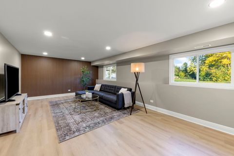 Tiny photo for 641 N Highview Avenue, Addison, IL 60101 (MLS # 12531718)