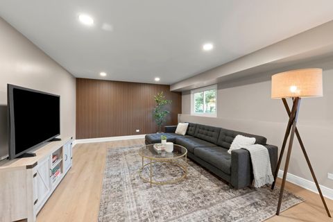 Tiny photo for 641 N Highview Avenue, Addison, IL 60101 (MLS # 12531718)