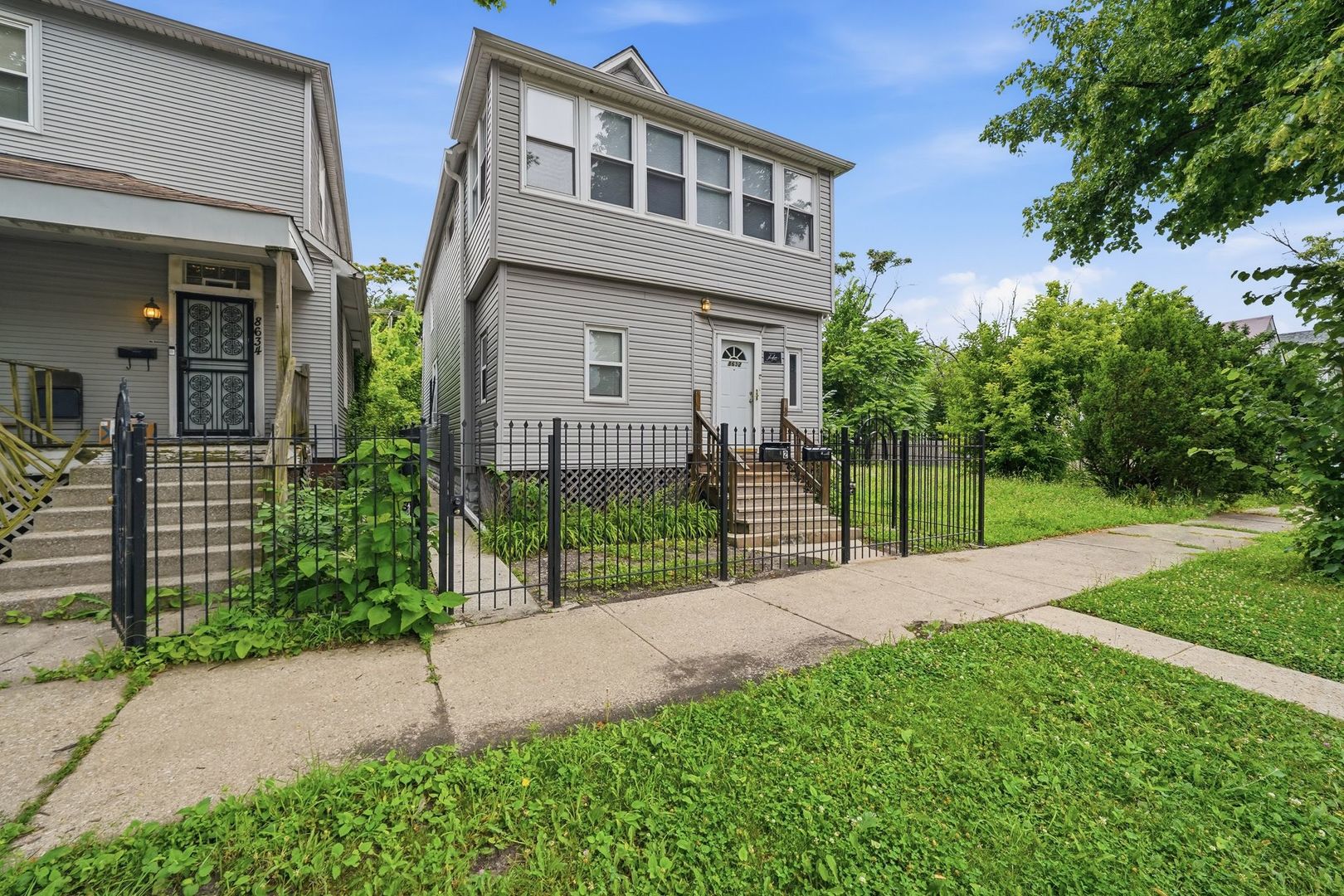 8632 S Sangamon Street