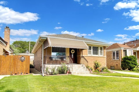 Tiny photo for 3225 Sunset Lane, Franklin Park, IL 60131 (MLS # 12719323)