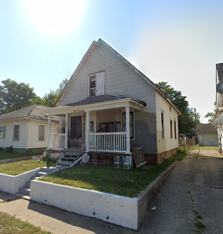 837 W Grand Avenue