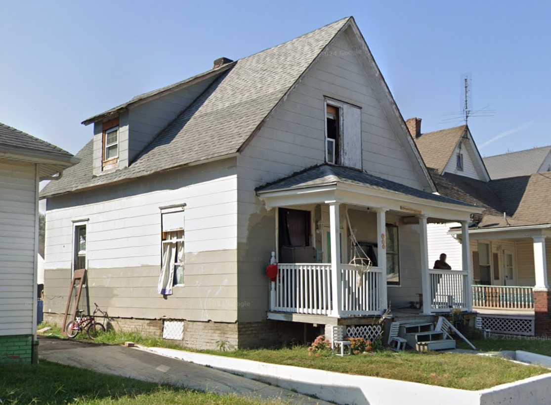 837 W Grand Avenue