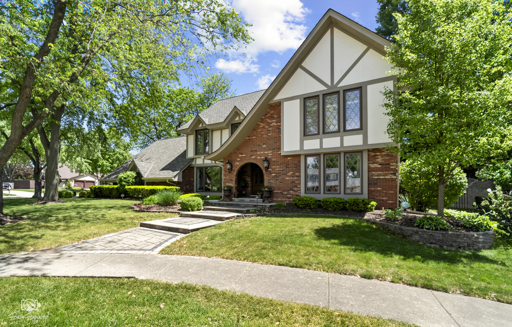 3302 Kingswood Court
