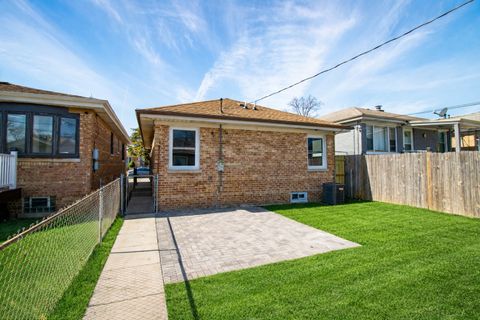 Tiny photo for 4527 N Newcastle Avenue, Harwood Heights, IL 60706 (MLS # 12583511)