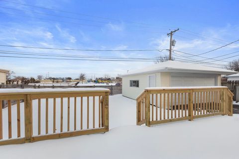 Tiny photo for 475 E Merle Lane, Wheeling, IL 60090 (MLS # 12560861)