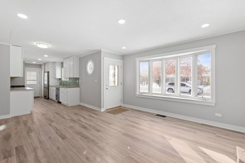 Tiny photo for 475 E Merle Lane, Wheeling, IL 60090 (MLS # 12560861)