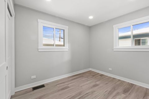 Tiny photo for 475 E Merle Lane, Wheeling, IL 60090 (MLS # 12560861)