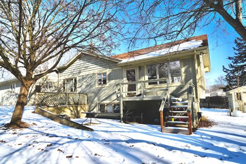 Tiny photo for 512 Shenandoah Trail, Elgin, IL 60123 (MLS # 12558378)
