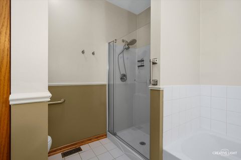 Tiny photo for 230 St James Parkway #A, Sugar Grove, IL 60554 (MLS # 12488116)