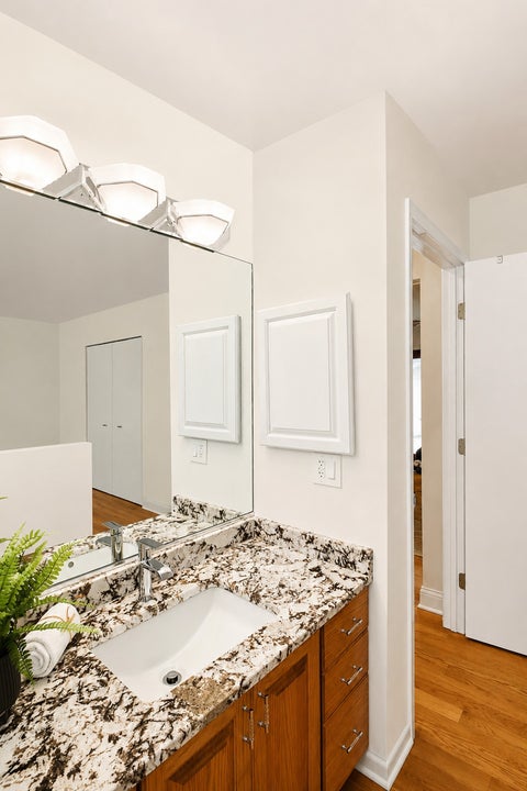 Tiny photo for 2019 E Avon Lane, Arlington Heights, IL 60004 (MLS # 12708738)