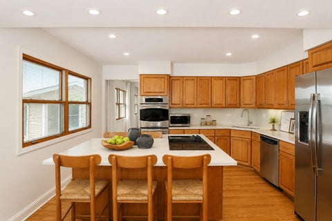 Tiny photo for 2019 E Avon Lane, Arlington Heights, IL 60004 (MLS # 12708738)
