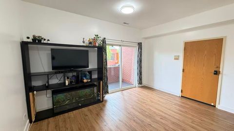 Tiny photo for 705 W 31st Street #2W, Chicago, IL 60616 (MLS # 12642797)