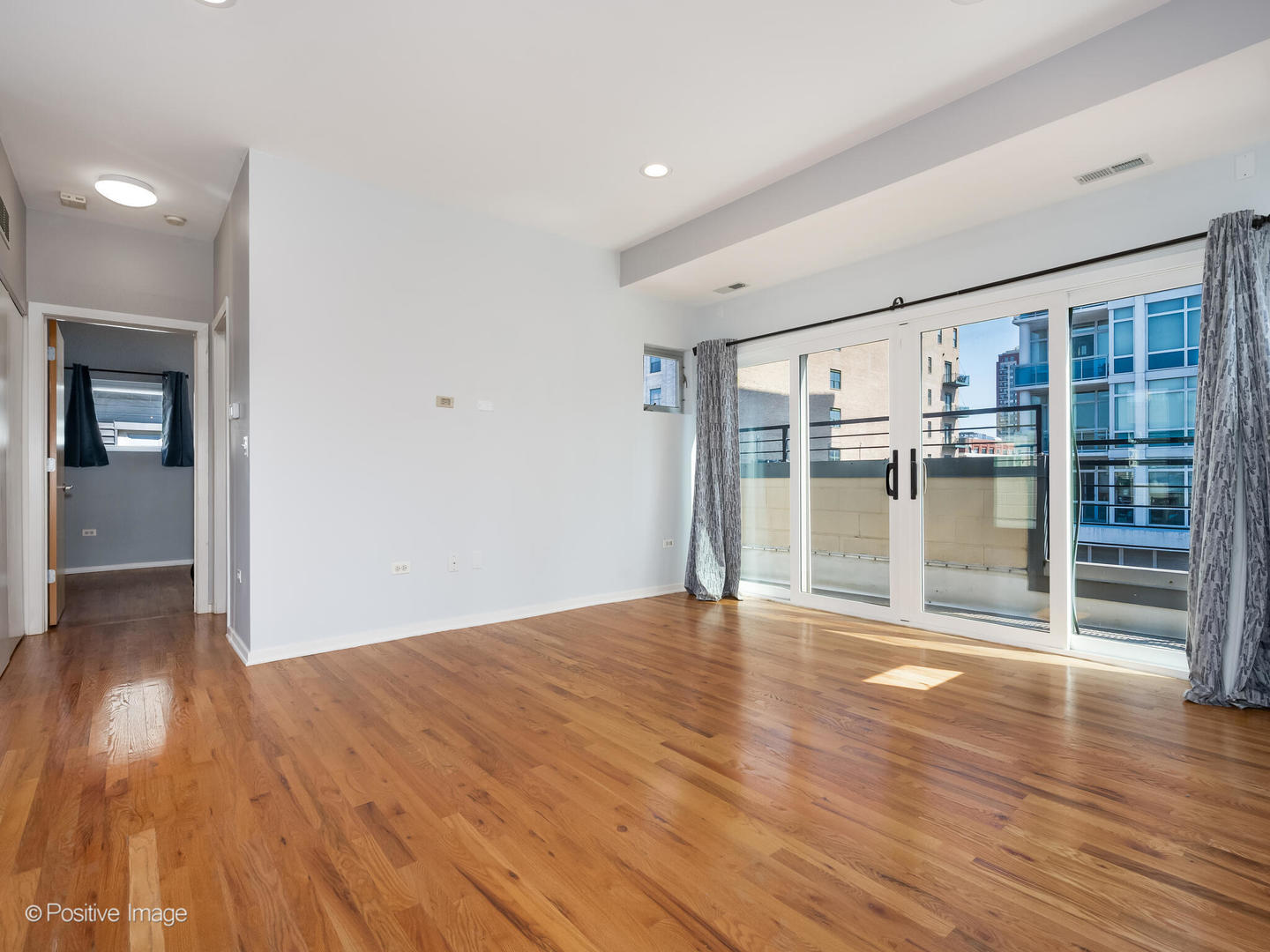 1808 S Michigan Avenue 38