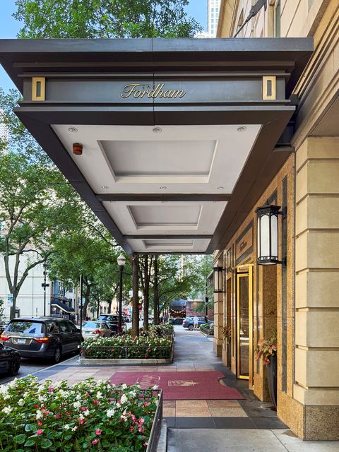 Tiny photo for 25 E Superior Street #902, Chicago, IL 60611 (MLS # 12466585)