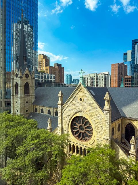 Tiny photo for 25 E Superior Street #902, Chicago, IL 60611 (MLS # 12466585)