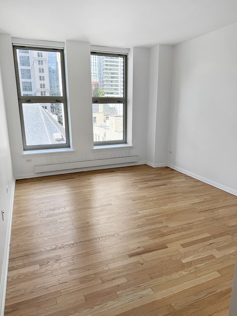 Tiny photo for 25 E Superior Street #902, Chicago, IL 60611 (MLS # 12466585)