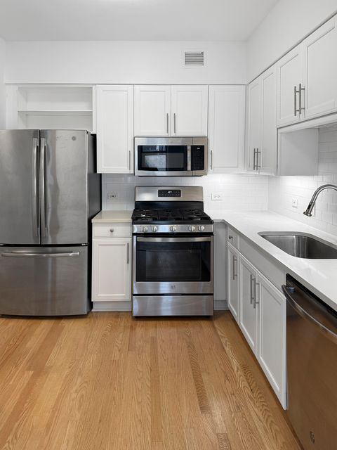 Tiny photo for 25 E Superior Street #902, Chicago, IL 60611 (MLS # 12466585)