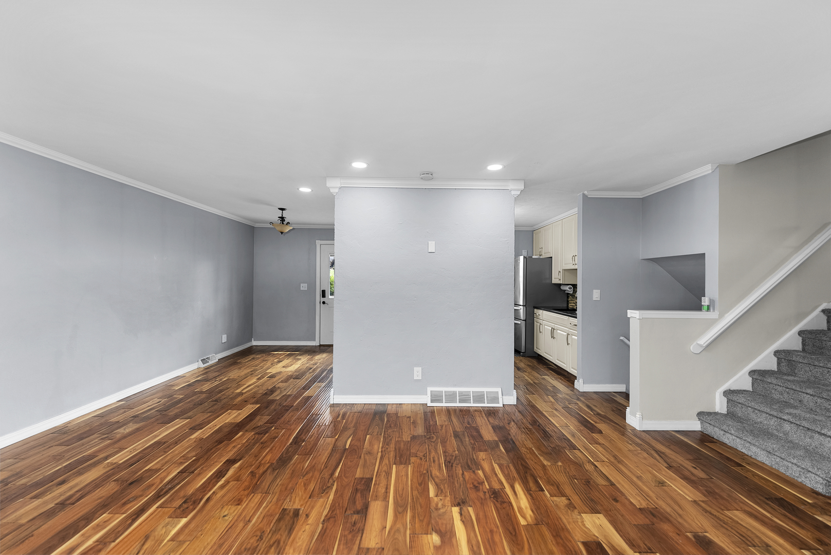 2425 W 46th Street