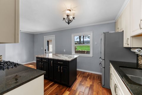 Tiny photo for 2425 W 46th Street, Davenport, IA 52806 (MLS # 12688215)