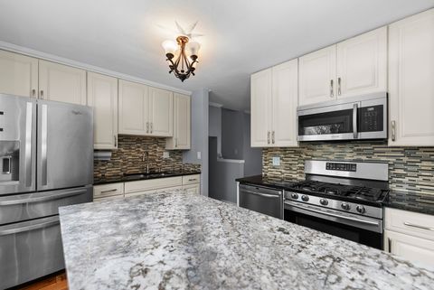 Tiny photo for 2425 W 46th Street, Davenport, IA 52806 (MLS # 12688215)